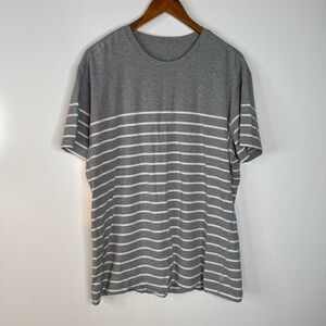 Lululemon Men’s Gray Striped Crewneck‎ Short Sleeve Shirt
